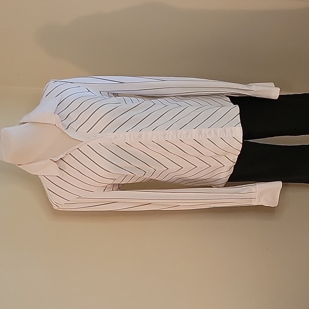 Express Stretch Slenderizing Button Down Blouse Size 12